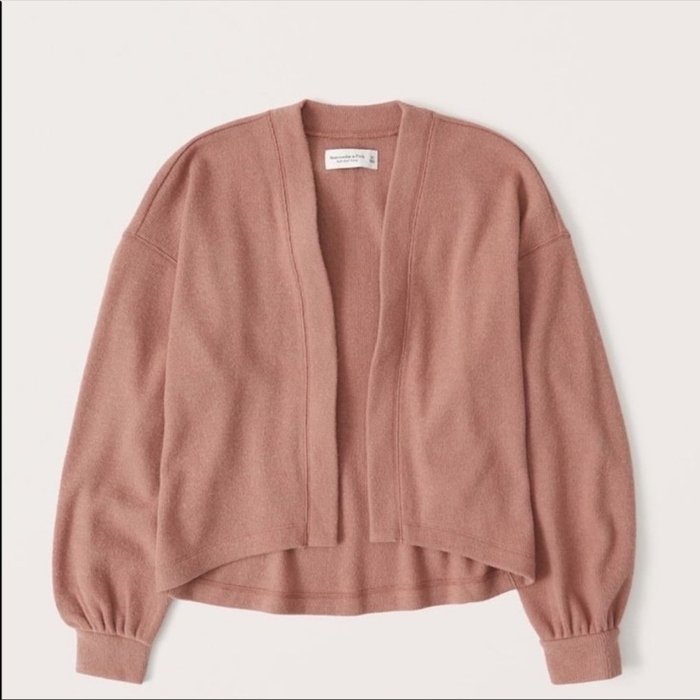 Soft Cozy Abercrombie A&F cropped cardigan sz Med